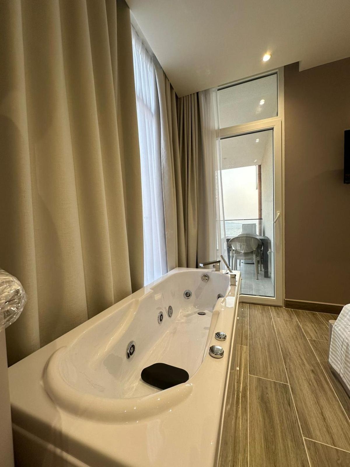 Oni Rooms Saranda Экстерьер фото